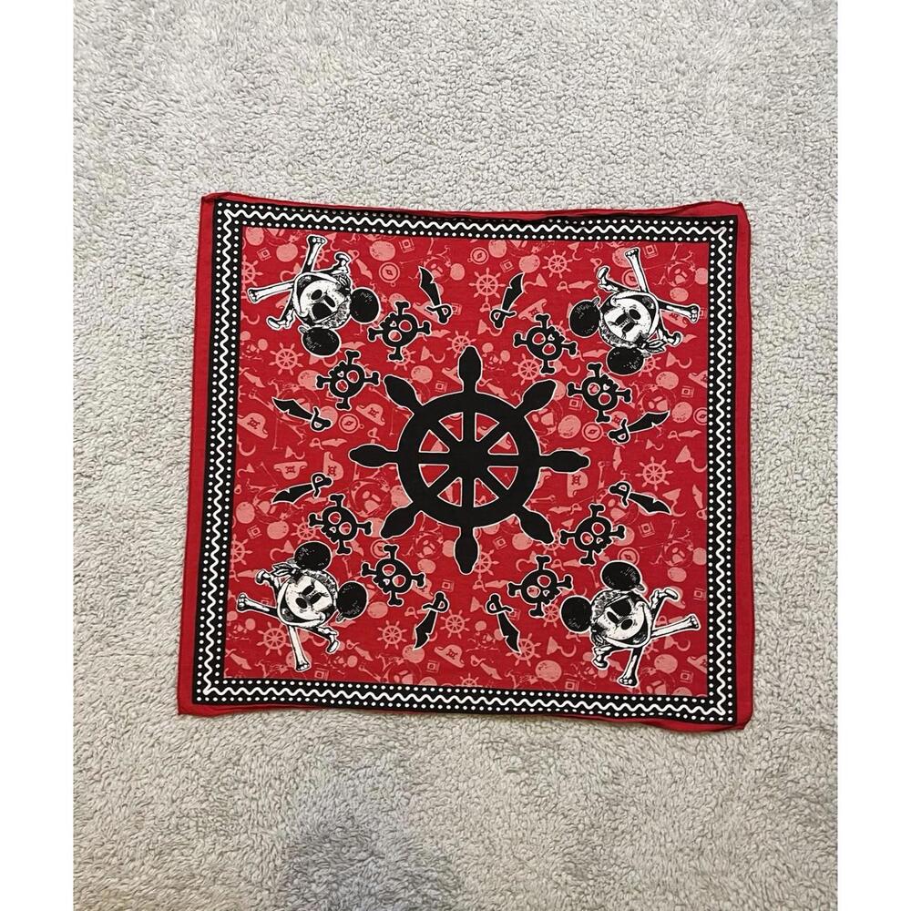 Disney Mickey Mouse Pirates Of The Caribbean Scarf Bandana Skulls Swords